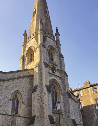 Die Kirche St. Paul im Londoner Onslow Square wurde vom Viktorianischen Architekten und Vermesser James Edmeston entworfen und im Jahr 1860 geweiht...